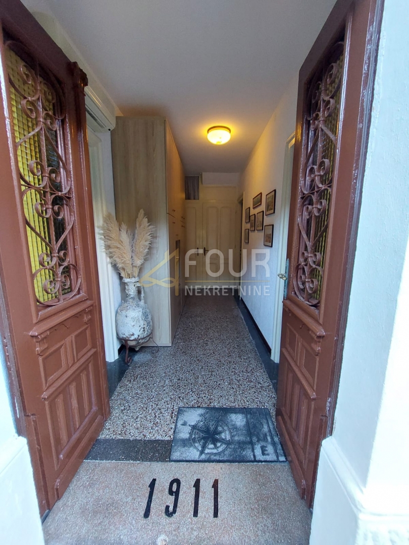 Hiša Mali Lošinj, 240m2