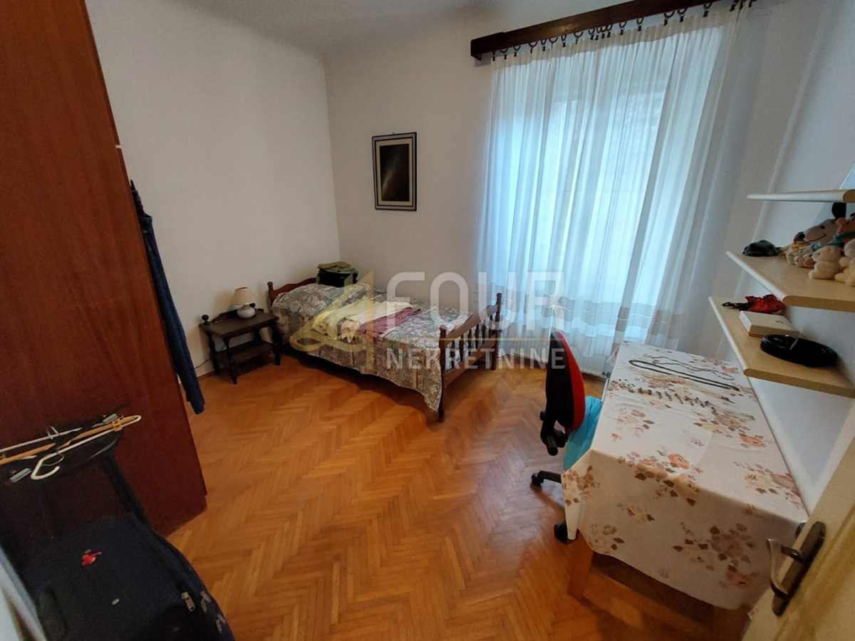 Hiša Mali Lošinj, 240m2