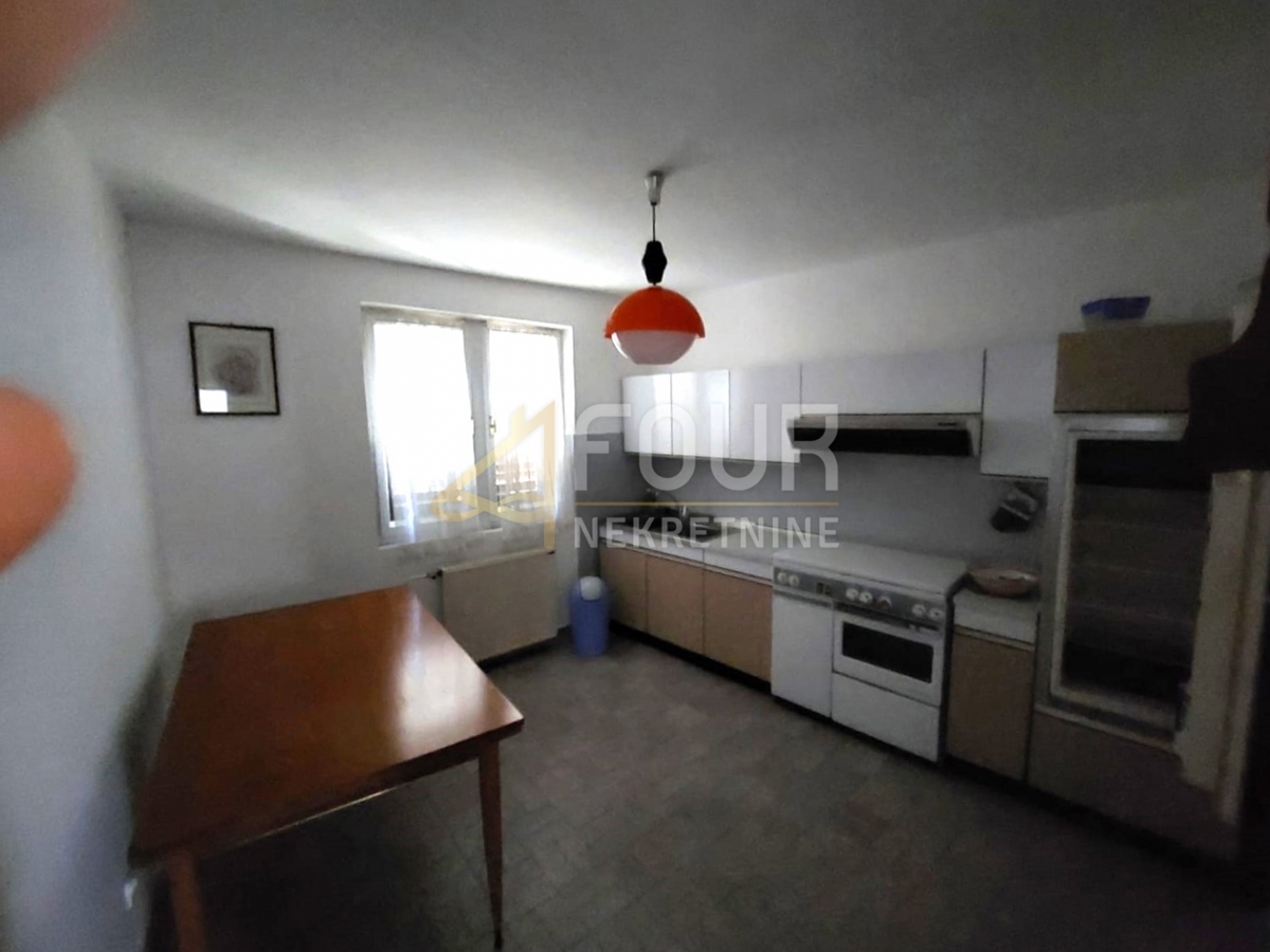 Hiša Mali Lošinj, 240m2