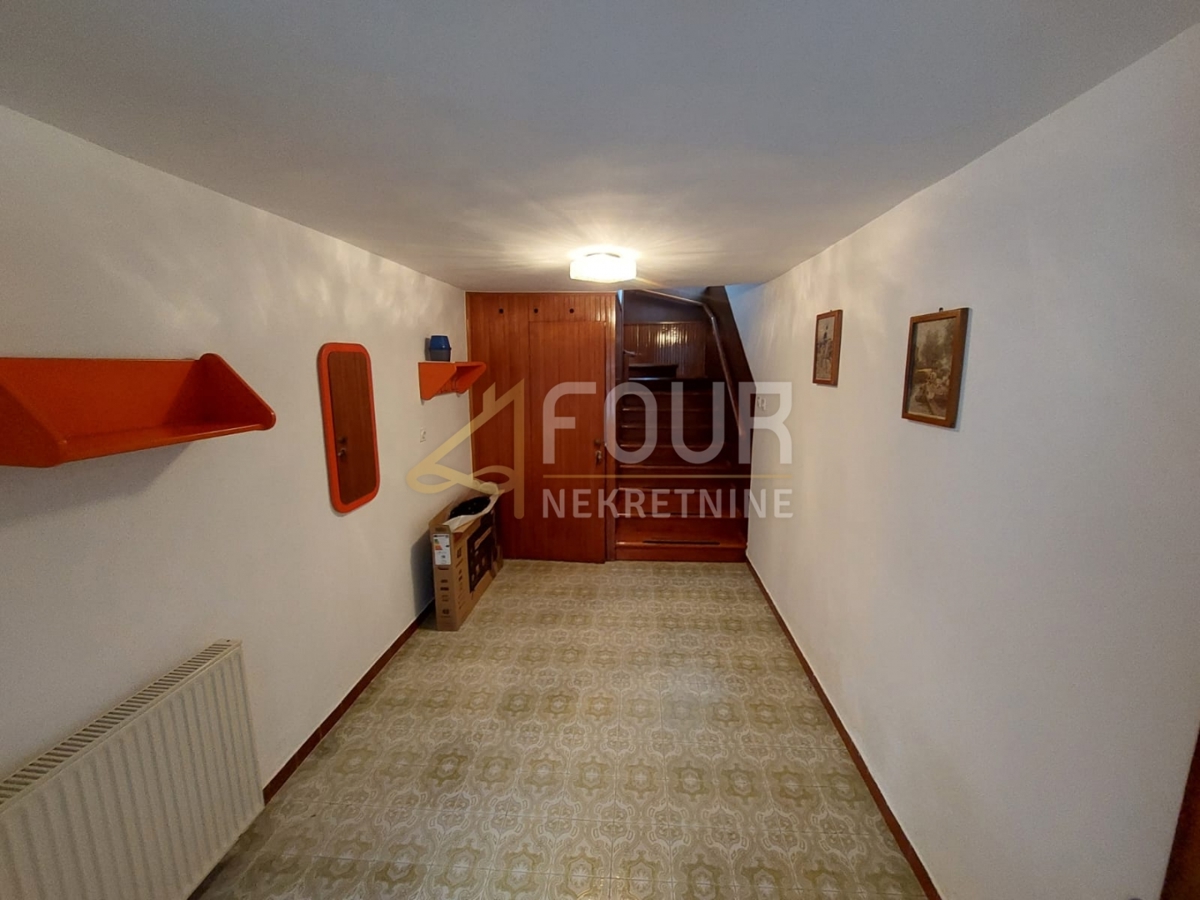 Hiša Mali Lošinj, 240m2