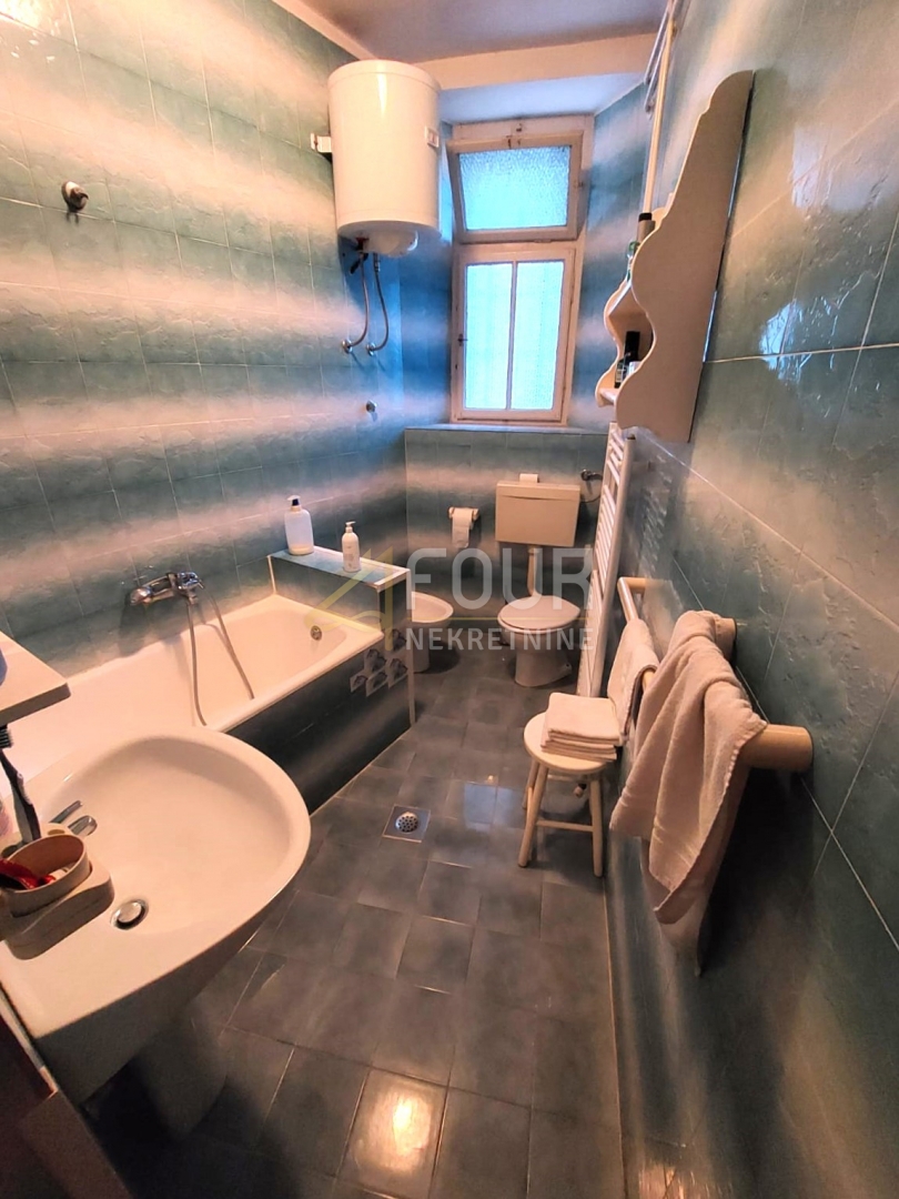 Hiša Mali Lošinj, 240m2