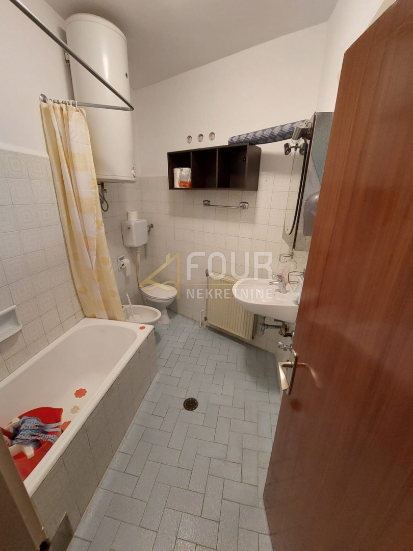 Hiša Mali Lošinj, 240m2