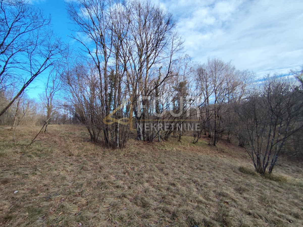 Zemljišče Saršoni, Viškovo, 1.502m2