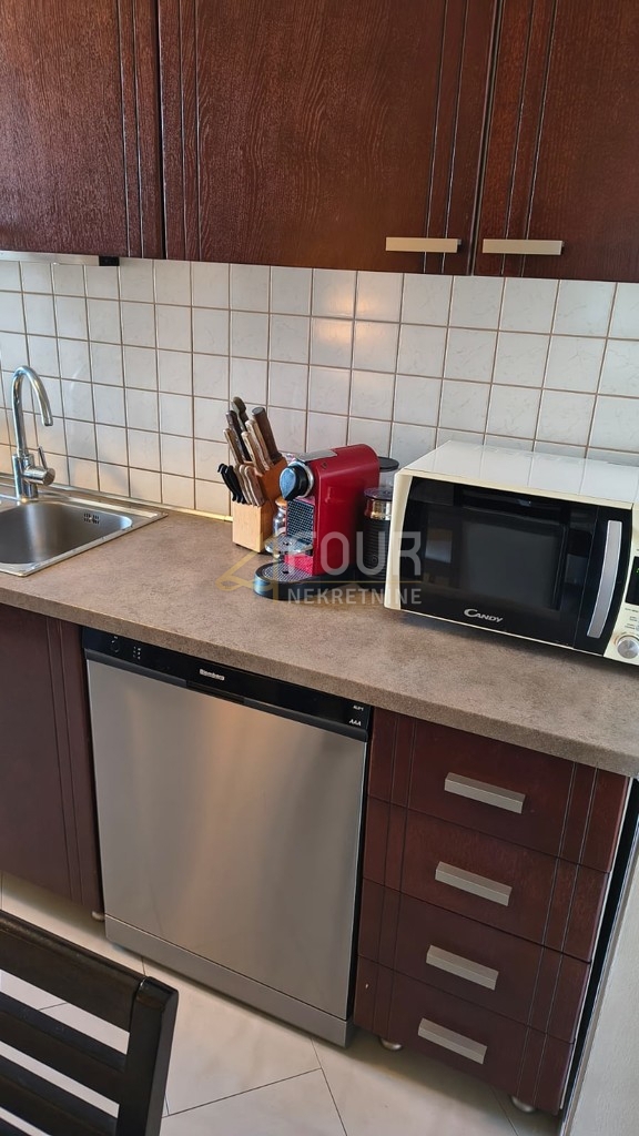 Ivanić Grad, 2 sobi, 60,47m2, balkon