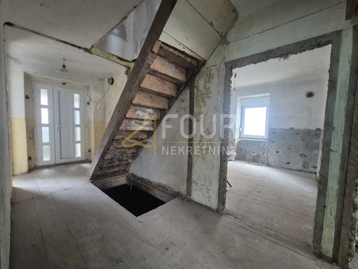 Hiša Delnice, 250m2