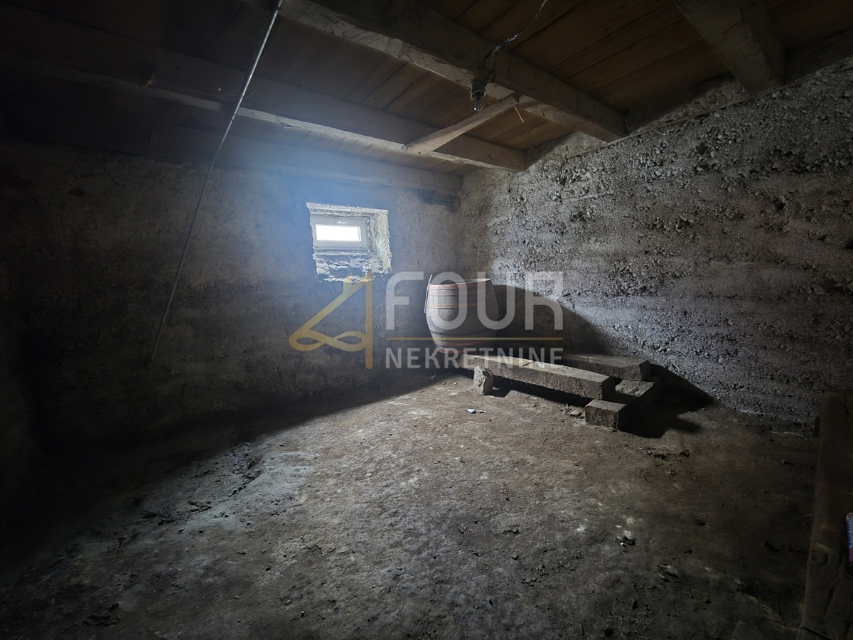 Hiša Delnice, 250m2