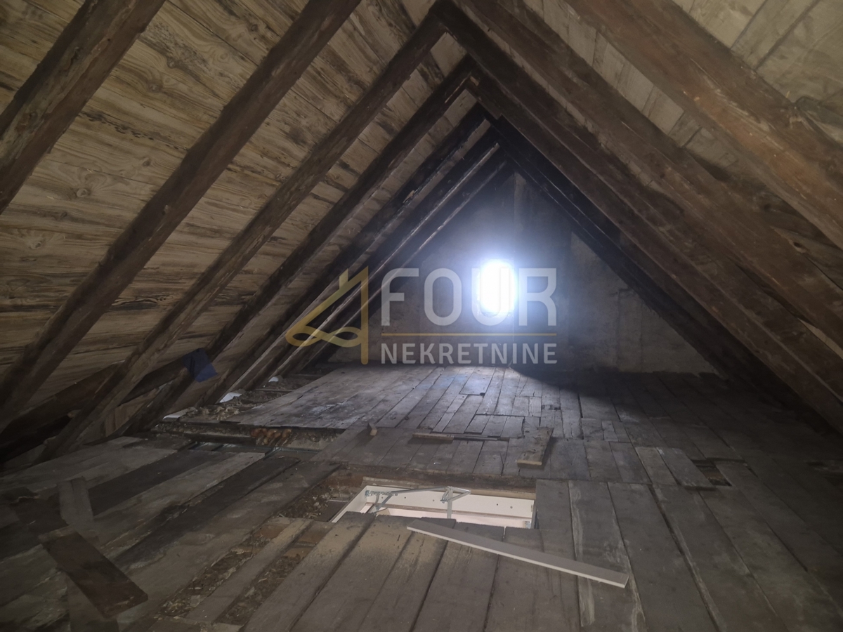 Hiša Delnice, 250m2