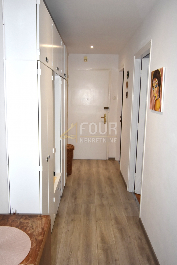 Opatija, 2s + dnevna soba, 57m2, pogled na morje