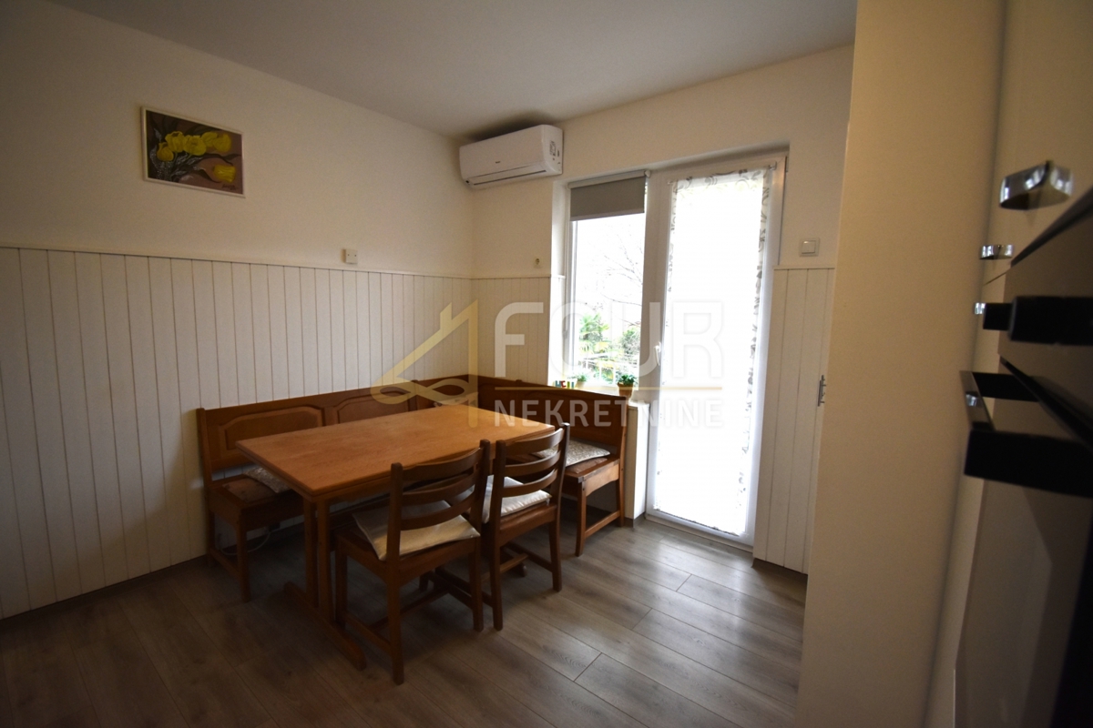 Opatija, 2s + dnevna soba, 57m2, pogled na morje