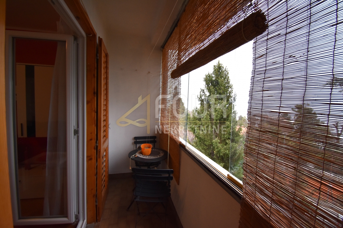 Opatija, 2s + dnevna soba, 57m2, pogled na morje