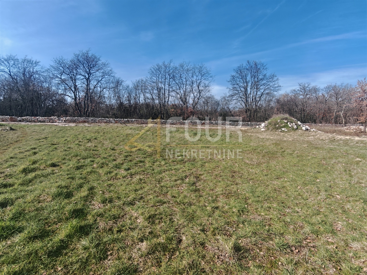 Zemljišče Juršići, Svetvinčenat, 860m2