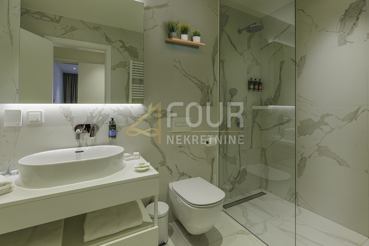 Istra, Umag - okolica, apartma - luksuzni letovišče, 1. vrsta do morja