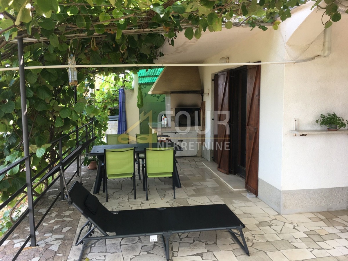 Hiša Trget, Raša, 247,26m2