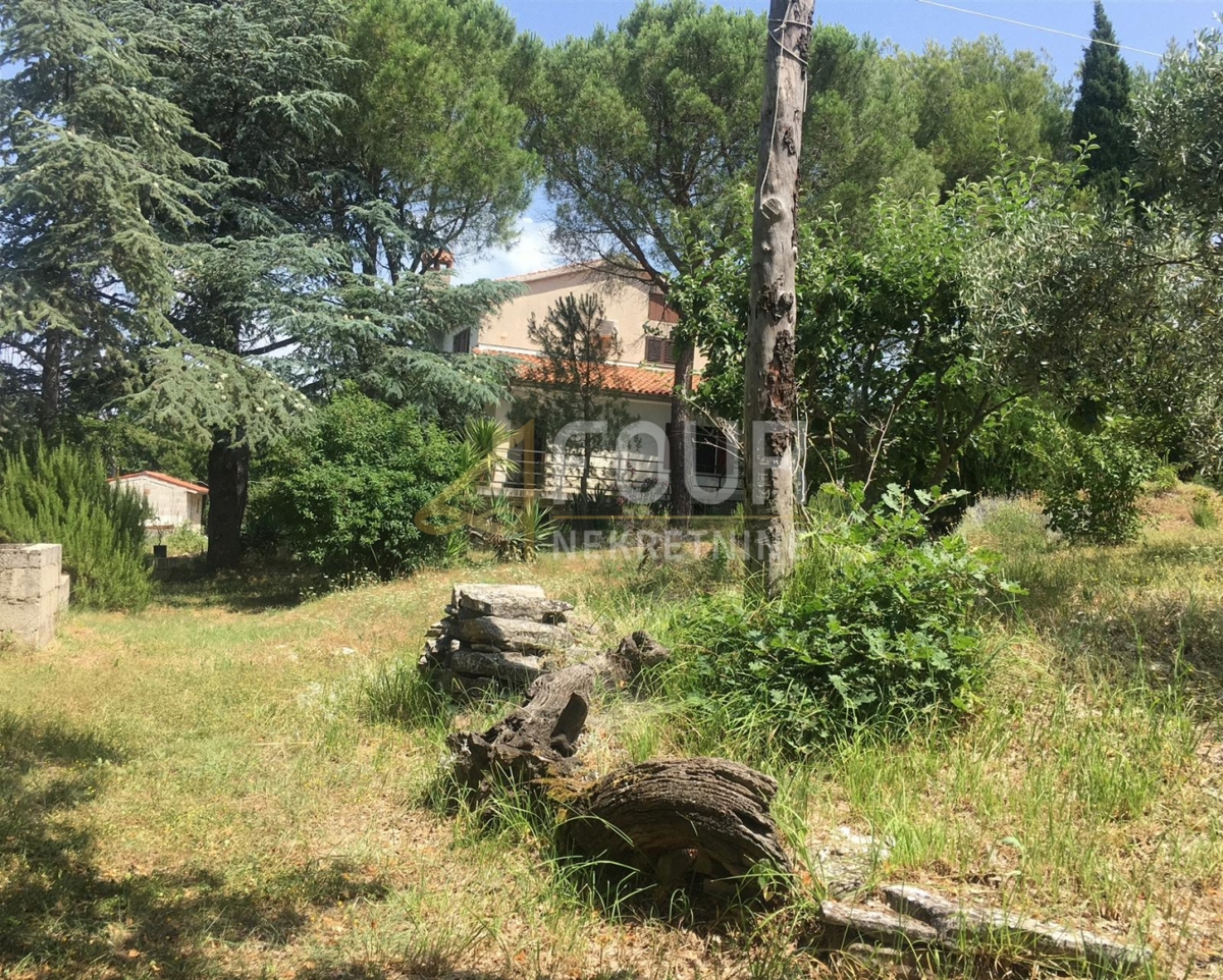 Hiša Trget, Raša, 247,26m2