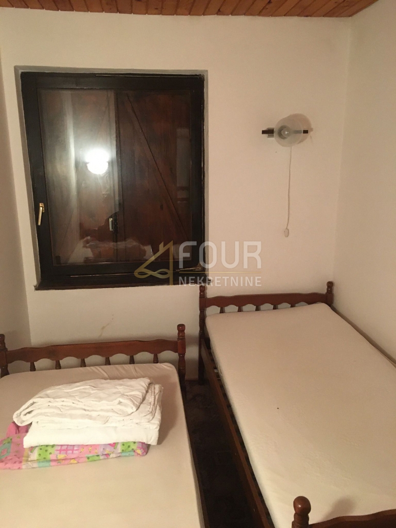 Hiša Trget, Raša, 247,26m2