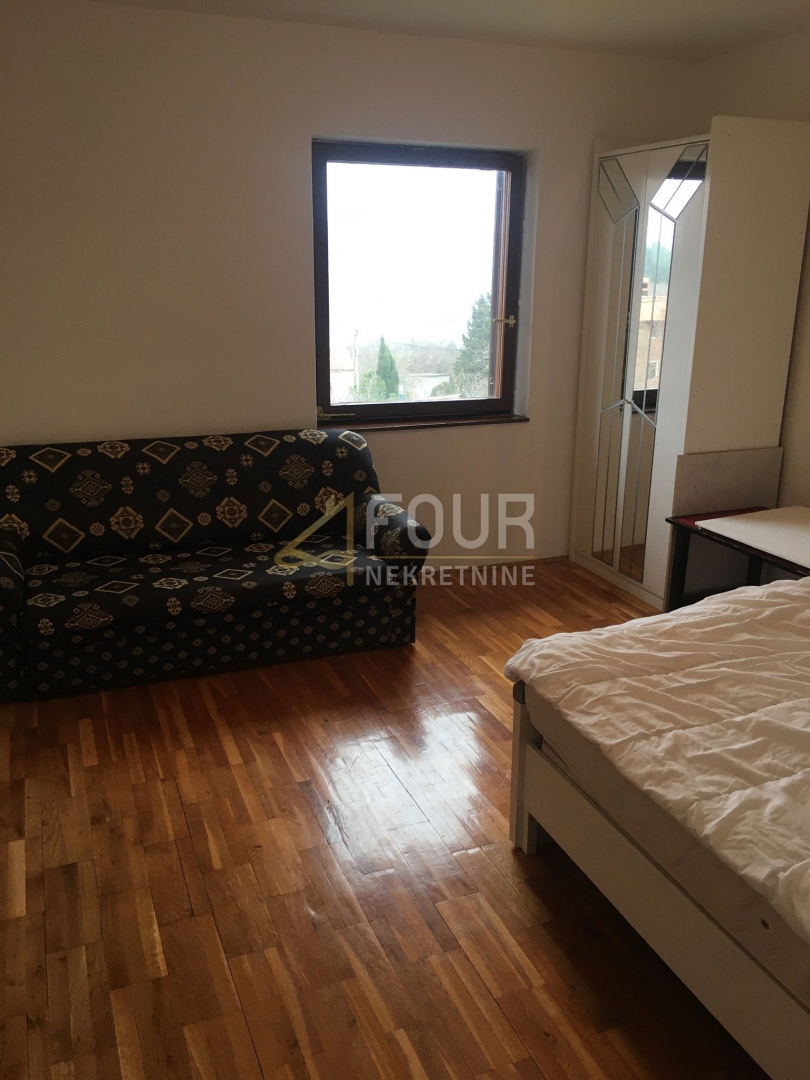 Hiša Trget, Raša, 247,26m2