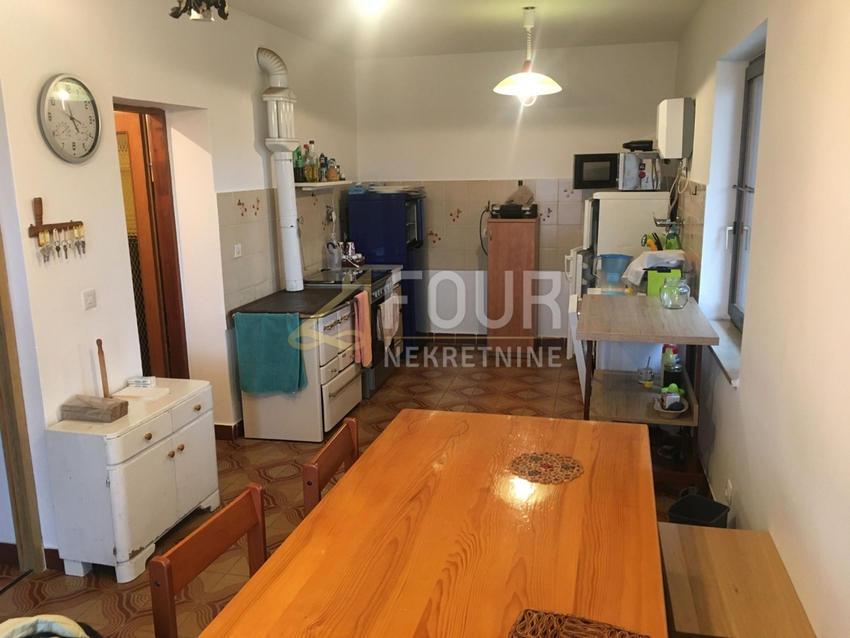 Hiša Trget, Raša, 247,26m2