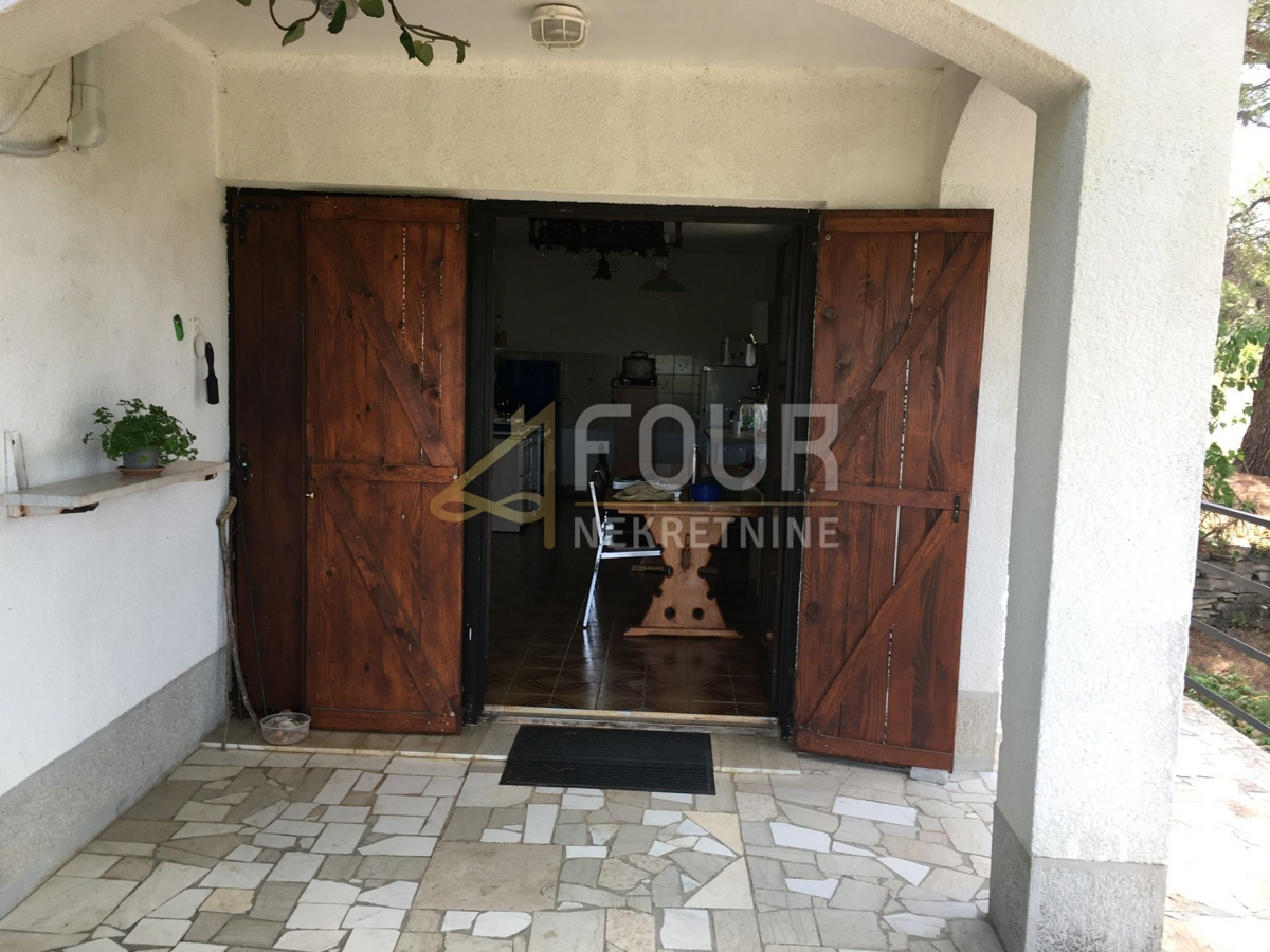 Hiša Trget, Raša, 247,26m2