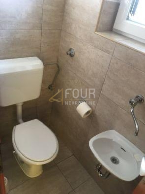 Hiša Trget, Raša, 247,26m2