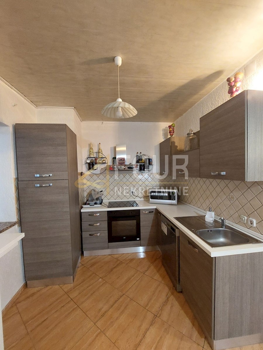 Hiša Kastav, 379m2