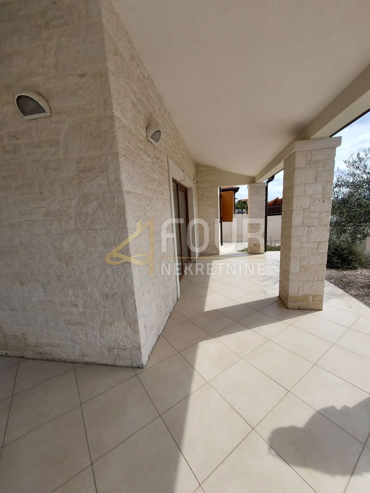 Hiša Kaštelir, Kaštelir-Labinci, 180m2
