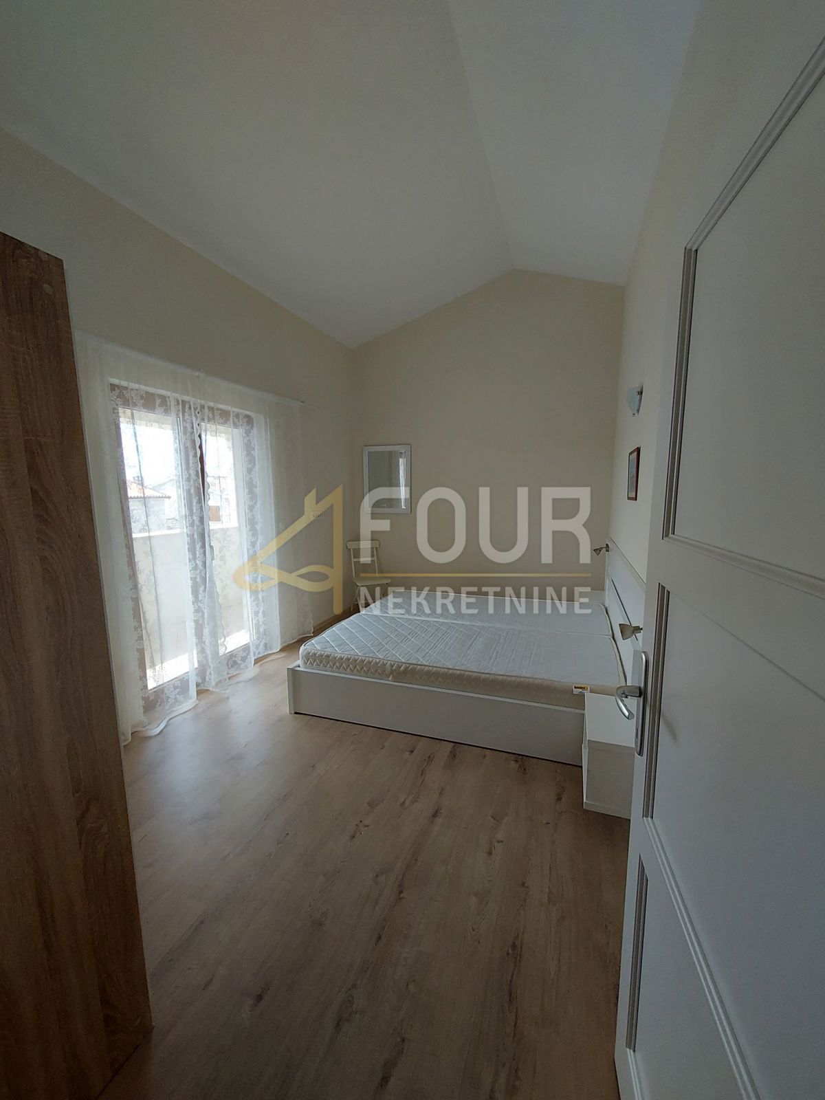 Hiša Kaštelir, Kaštelir-Labinci, 180m2