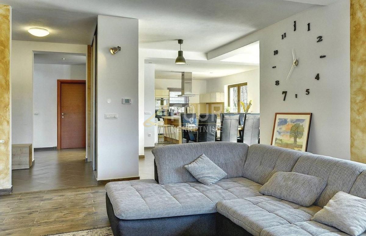 Hiša Rovinj, 400m2