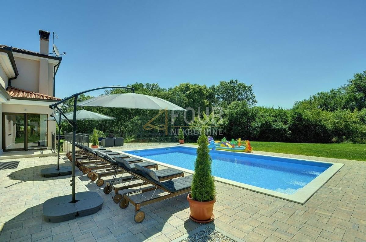 Hiša Rovinj, 400m2