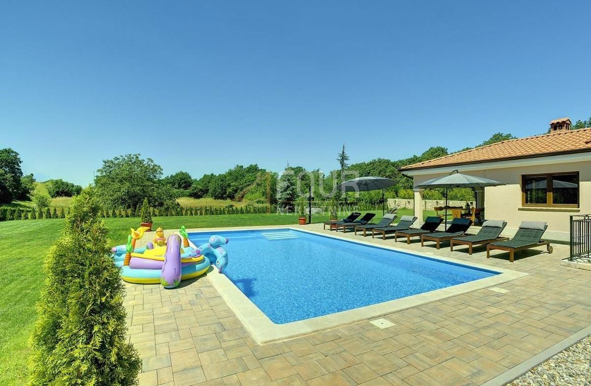 Hiša Rovinj, 400m2