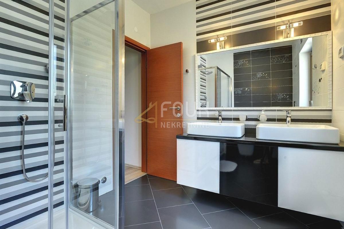Hiša Rovinj, 400m2