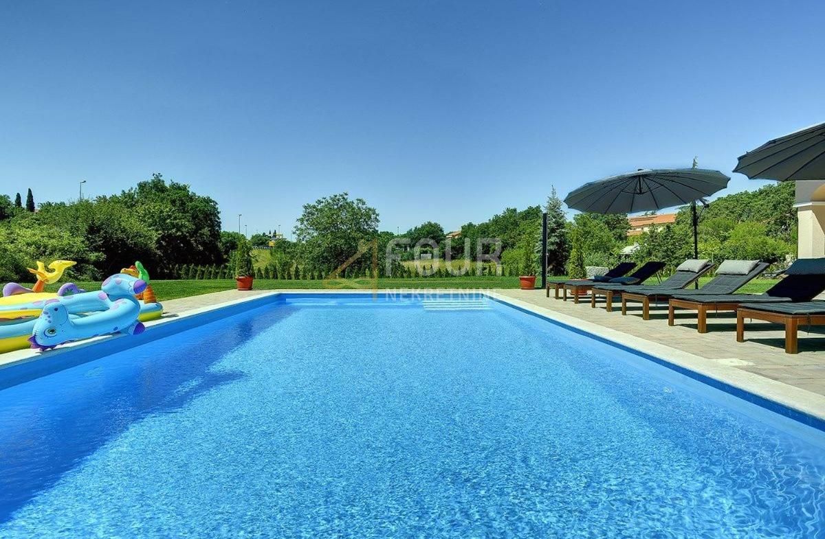 Hiša Rovinj, 400m2