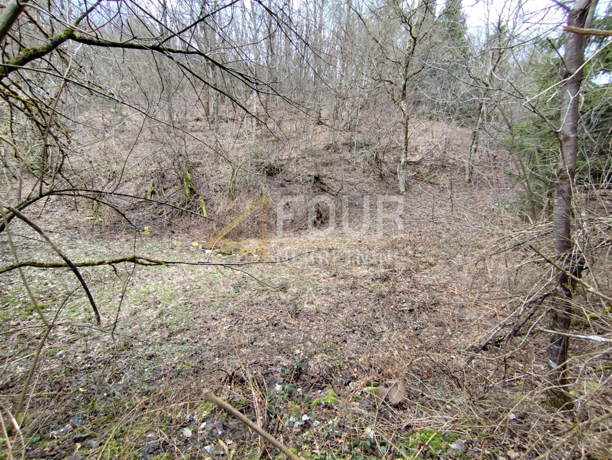 Zemljišče Vrbovsko, 2.122m2