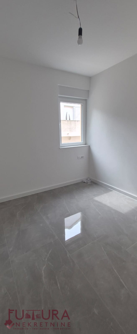 PAG - MANDRE, STANOVANJE 73,25 M2, PRODAJA, VRT, NOVO, LOKACIJA!