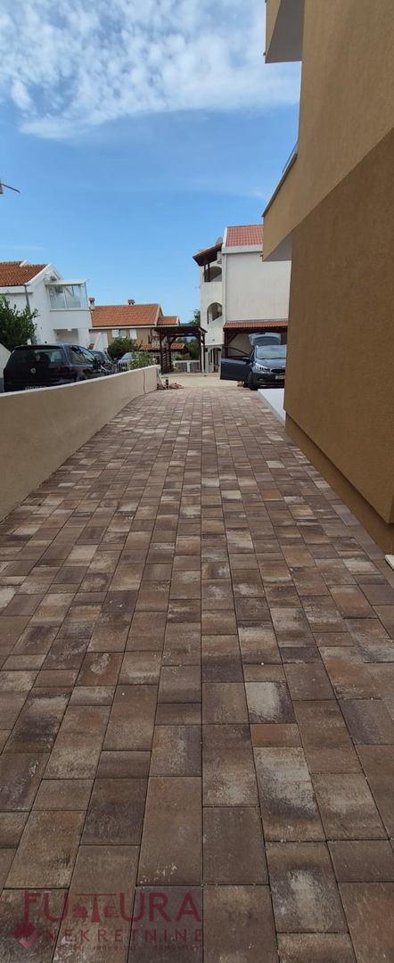 PAG - MANDRE, STANOVANJE 73,25 M2, PRODAJA, VRT, NOVO, LOKACIJA!