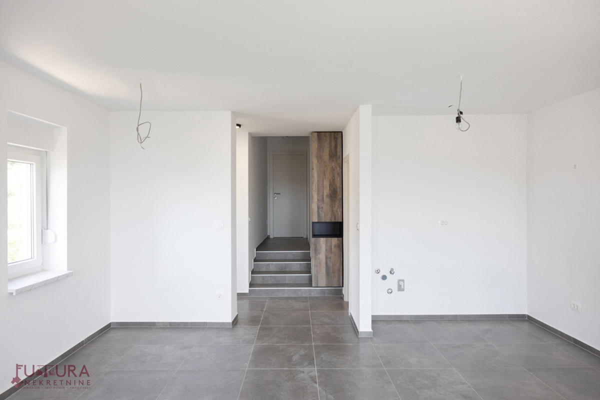 Pag - Mandre, stan 100,32 m2, prodaja, razgled, vrt, garaža, lokacija