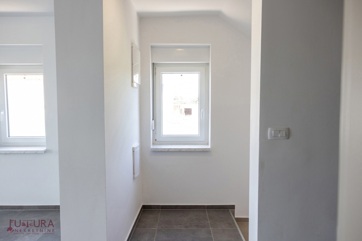 Pag - Mandre, stan 100,32 m2, prodaja, razgled, vrt, garaža, lokacija