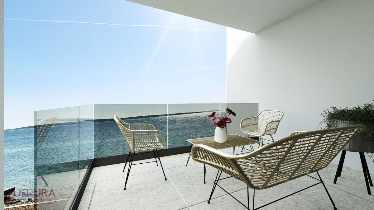 PAG - MANDRE, STAN 131,72 M2, PRODAJA, PRVA VRSTA, ODPRT RAZGLED, VRT, STREŠNA TERASA!!!