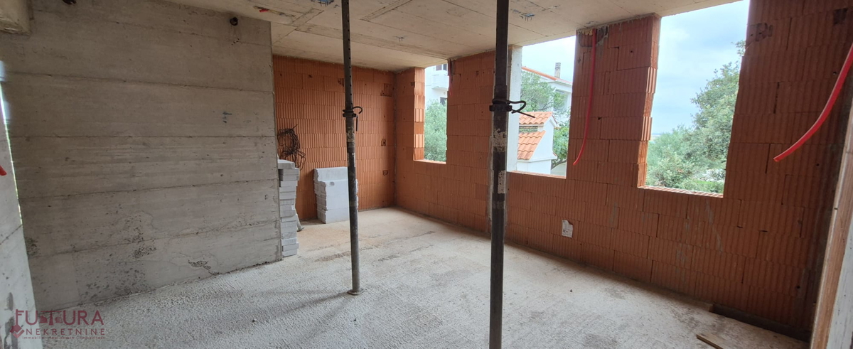 AKCIJA!! PAG - MANDRE, STANOVANJE 154,06 M2, PRODAJA, PRVA VRSTA OB MORJU, RAZGLED, NOVO, VRT, DVIGALO!!!