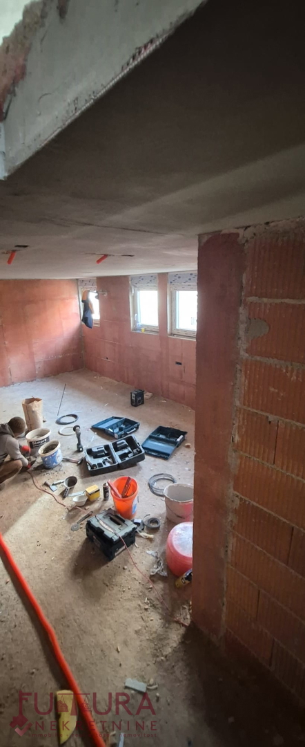 AKCIJA!! PAG - MANDRE, STANOVANJE 154,06 M2, PRODAJA, PRVA VRSTA OB MORJU, RAZGLED, NOVO, VRT, DVIGALO!!!