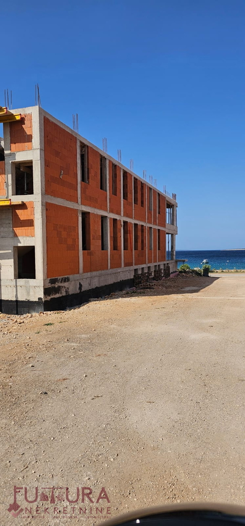 AKCIJA!! PAG - MANDRE, STANOVANJE 154,06 M2, PRODAJA, PRVA VRSTA OB MORJU, RAZGLED, NOVO, VRT, DVIGALO!!!