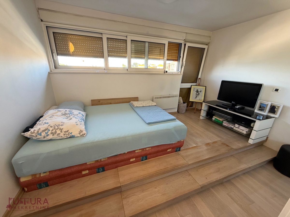 ZADAR - POLOTOČJE, STANOVANJE 65 M2, PRODAJA, POGLED NA MORJE, LOKACIJA!