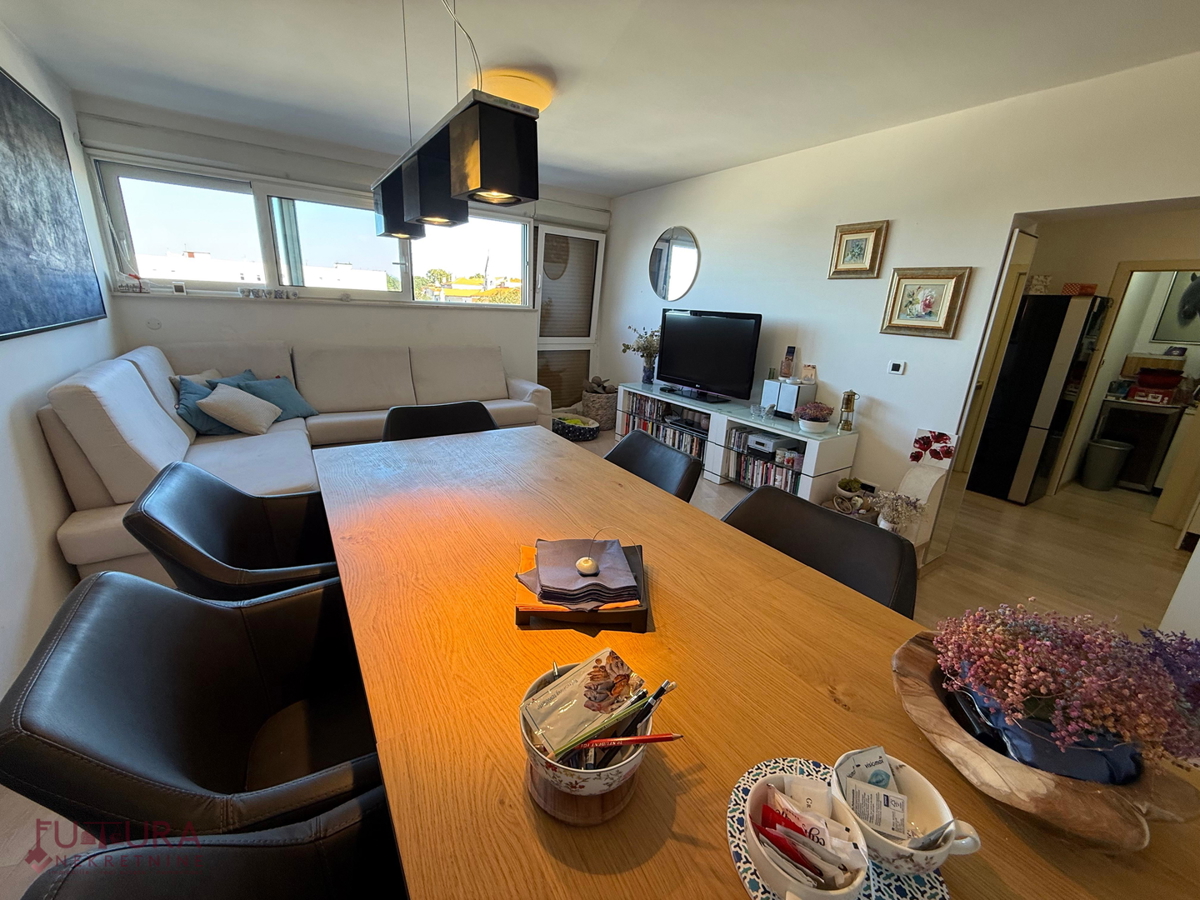 ZADAR - POLOTOČJE, STANOVANJE 65 M2, PRODAJA, POGLED NA MORJE, LOKACIJA!