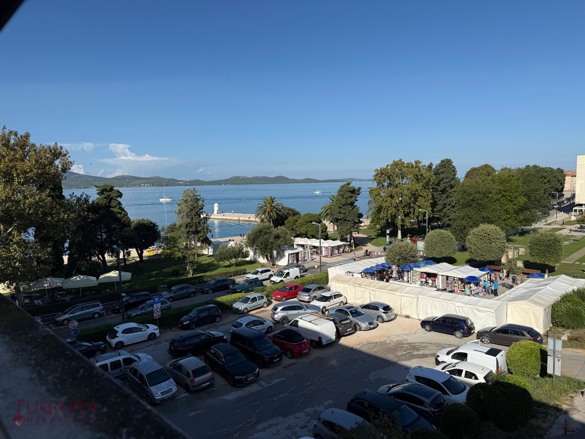 ZADAR - POLOTOČJE, STANOVANJE 65 M2, PRODAJA, POGLED NA MORJE, LOKACIJA!