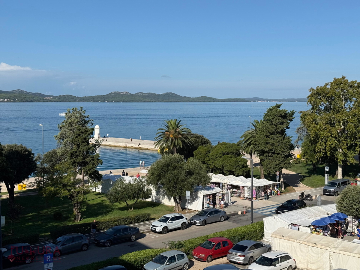 ZADAR - POLOTOČJE, STANOVANJE 65 M2, PRODAJA, POGLED NA MORJE, LOKACIJA!