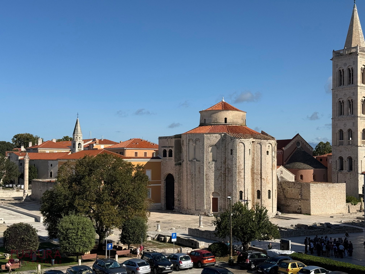 ZADAR - POLOTOČJE, STANOVANJE 65 M2, PRODAJA, POGLED NA MORJE, LOKACIJA!