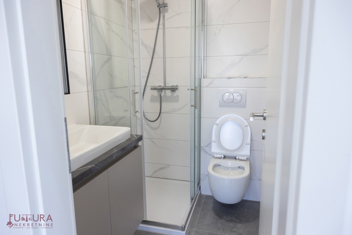 PAG - MANDRE, STANOVANJE 101,52 M2, PRODAJA, NOVO, VRT, GARAŽA, LOKACIJA