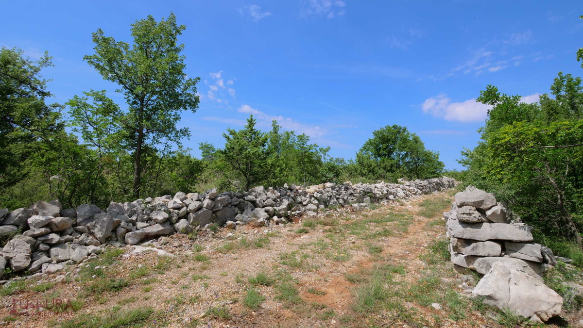 STARIGRAD - SELINE, GRADBENO ZEMLJIŠČE 3264 M2, PRODAJA, POGLED NA MORJE, LOKACIJA