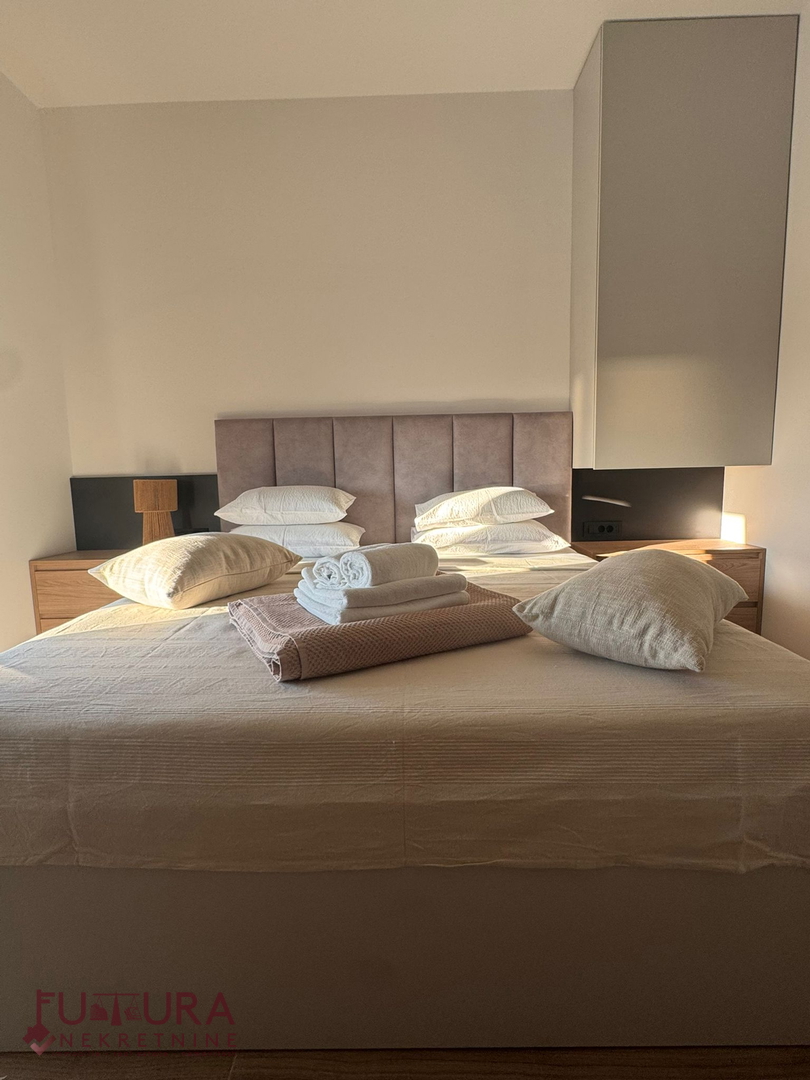 PAG - KOLAN, PRODAJA VILE 190 M2, NOVO, BAZEN, POGLED!!!