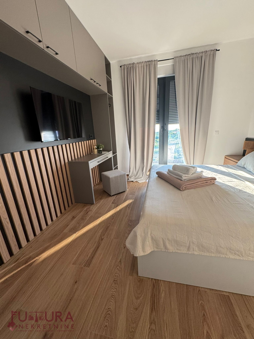 PAG - KOLAN, PRODAJA VILE 190 M2, NOVO, BAZEN, POGLED!!!