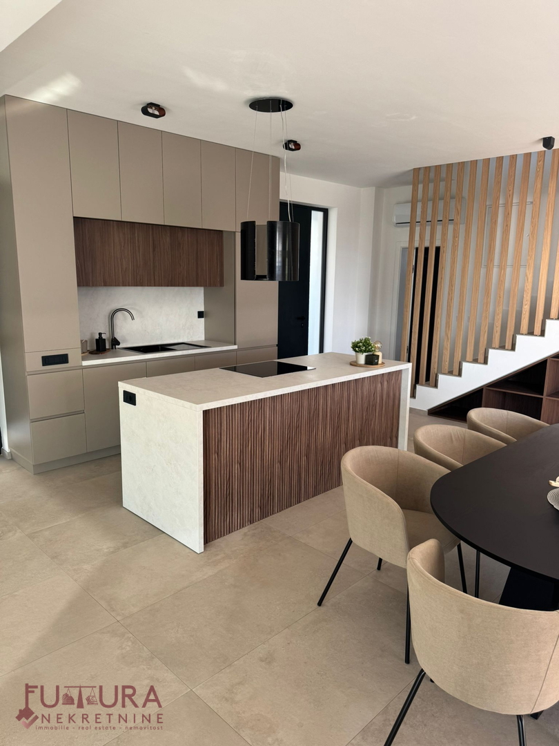 PAG - KOLAN, PRODAJA VILE 190 M2, NOVO, BAZEN, POGLED!!!
